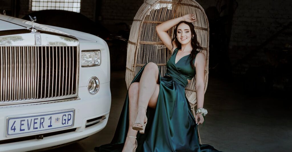 Q. How can I contact thejetsblog com for inquiries or bookings?